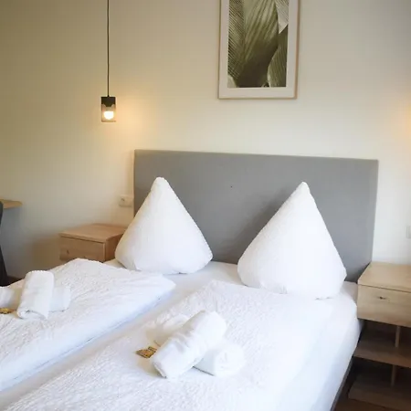 Hike By Emmerich Hotel