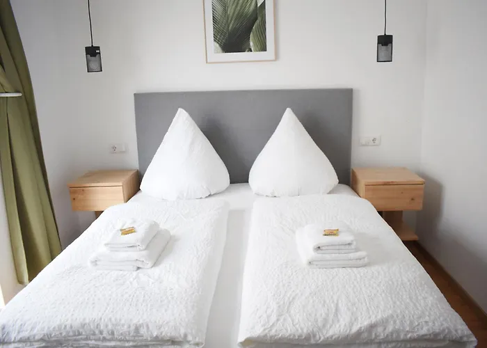 Hike By Emmerich فندق وينينغين