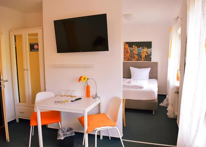 Hike By Emmerich فندق وينينغين