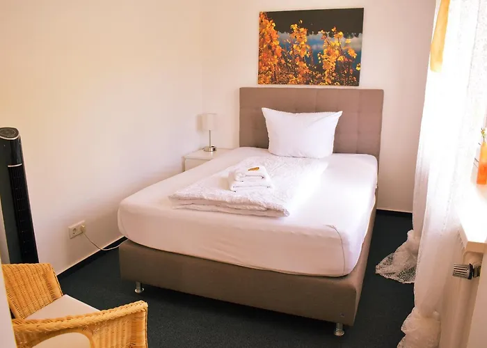 Hike By Emmerich فندق